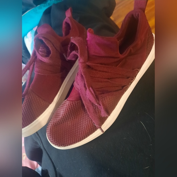 Brash Burgundy Casual Shoe - Picture 2 of 2